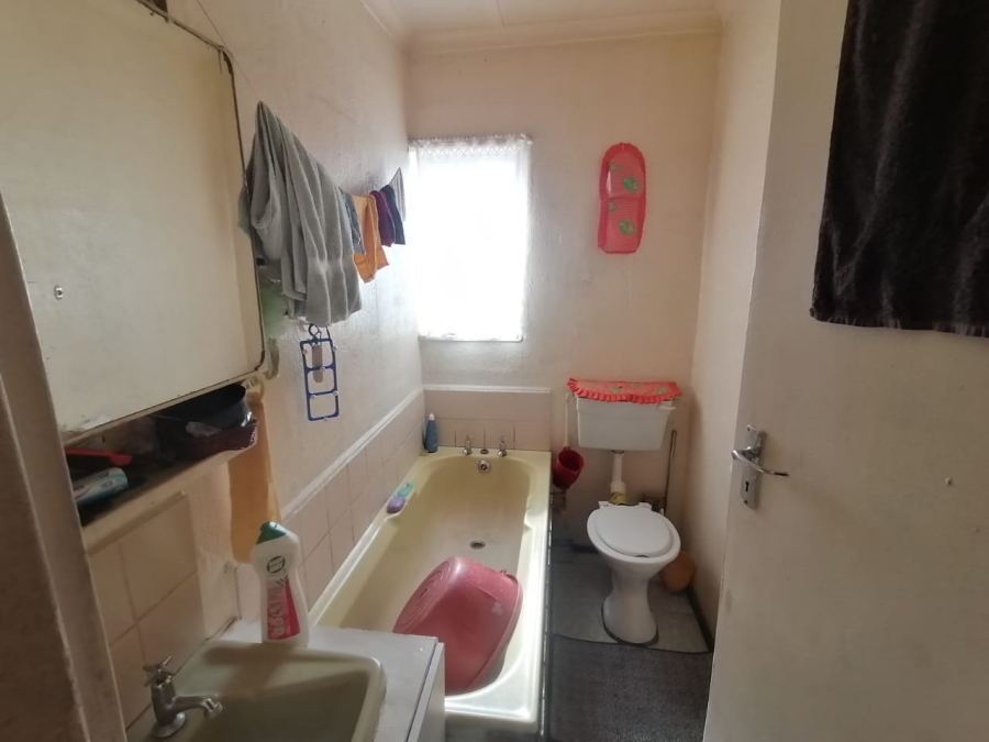  Bedroom Property for Sale in Eastridge Western Cape
